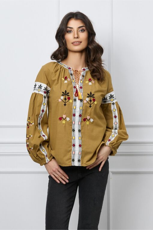 Black Friday 2022 Bluza Lidia maro cu broderie traditionala si ciucuri