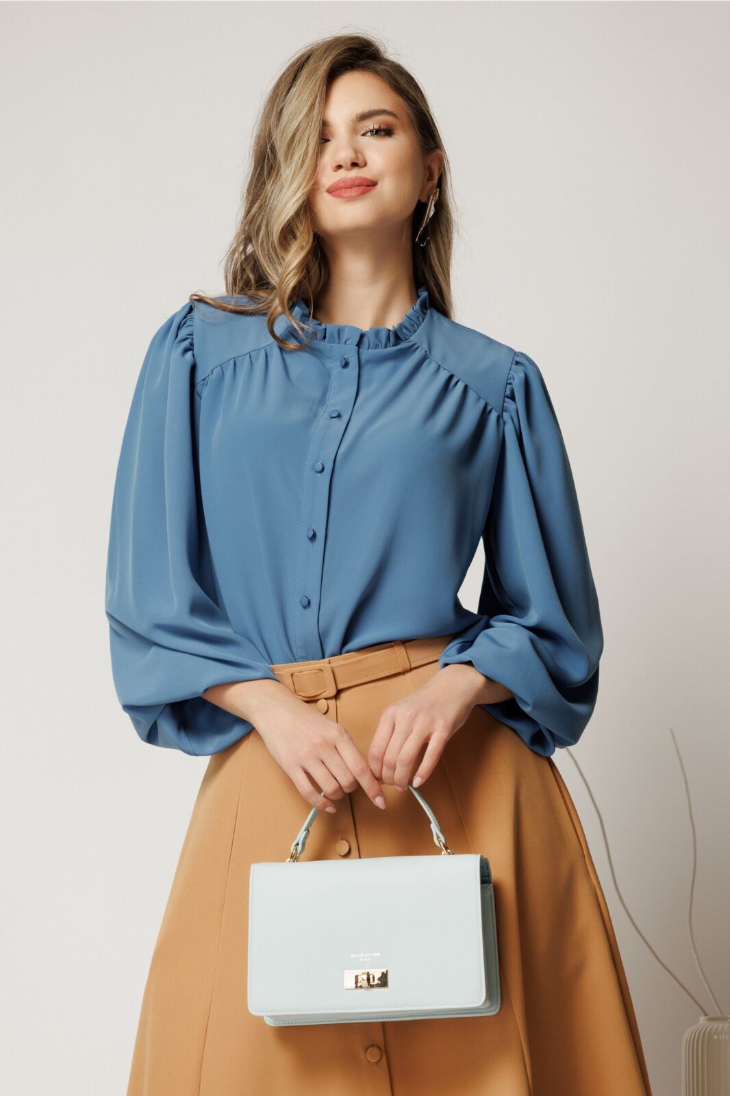 Black Friday Camasa DY Fashion albastra din voal plin cu guler incretit