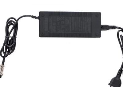 Black Friday Incarcator 54.6v/1.5A pentru baterie de 48v