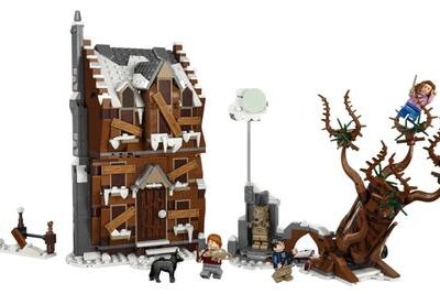 Black Friday 2022 LEGO® Harry Potter™ Urlet în noapte și Whomping Willow 76407
