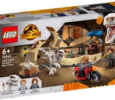 Black Friday 2022 LEGO® Jurassic World Urmarirea lui Atrociraptor 76945