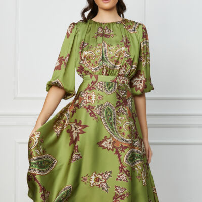Black Friday 2022 Rochie Dy Fashion din satin verde olive cu imprimeuri maro