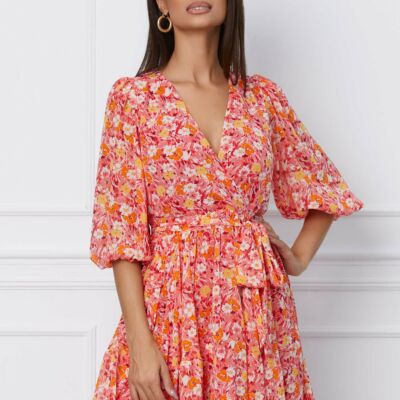 Black Friday 2022 Rochie Dy Fashion din voal roz cu imprimeu floral orange si cordon in talie