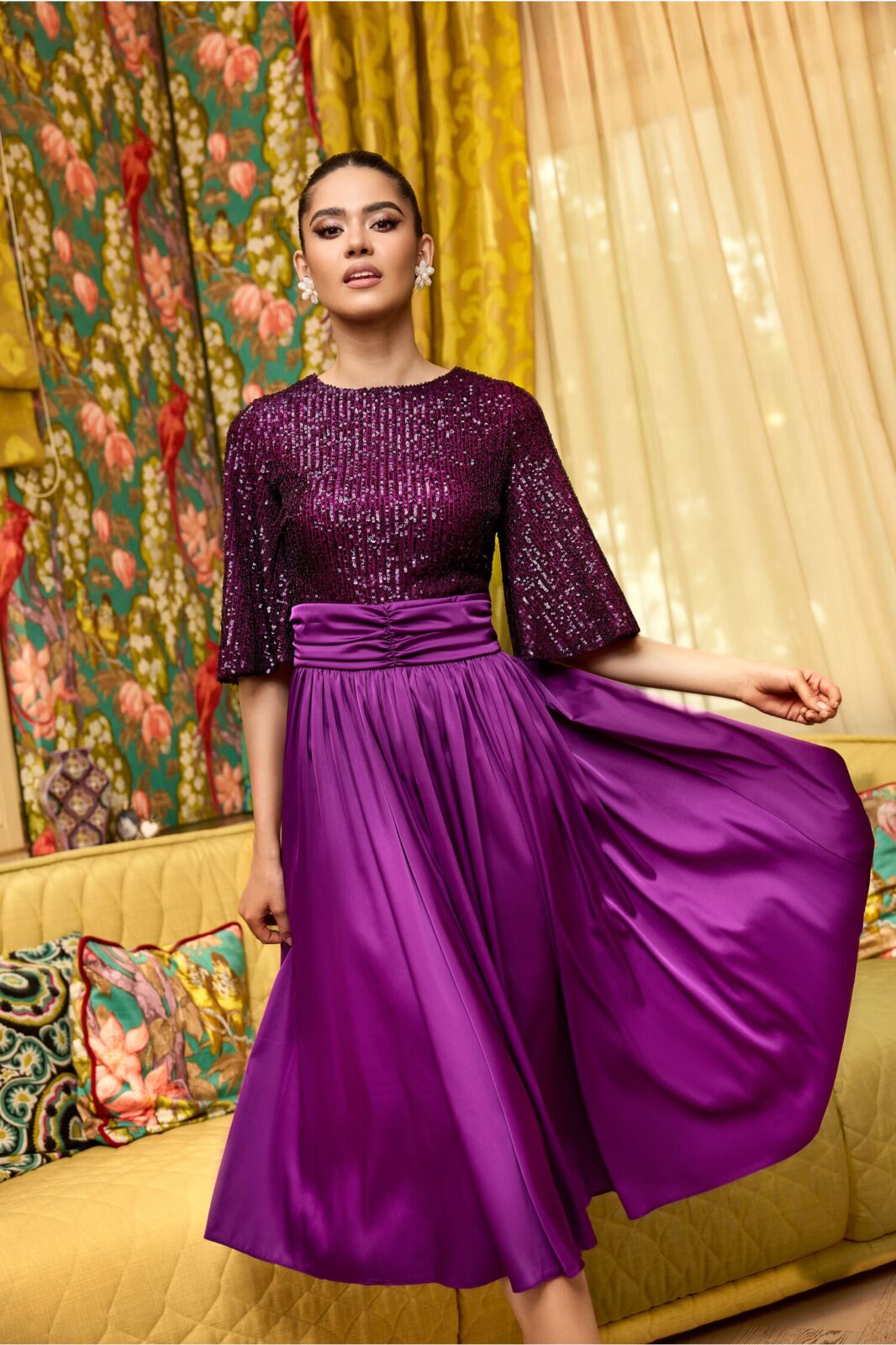 Black Friday Rochie Dy Fashion mov cu paiete la bust si fusta din satin