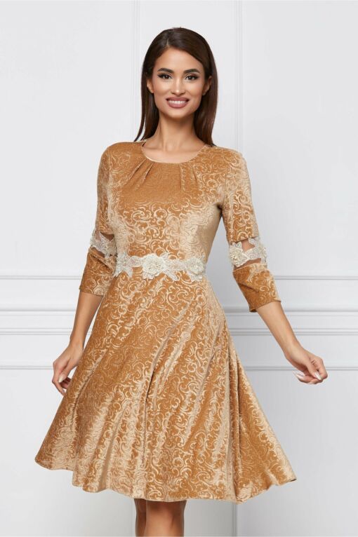 Black Friday 2022 Rochie Ilinca din catifea bej cu broderie