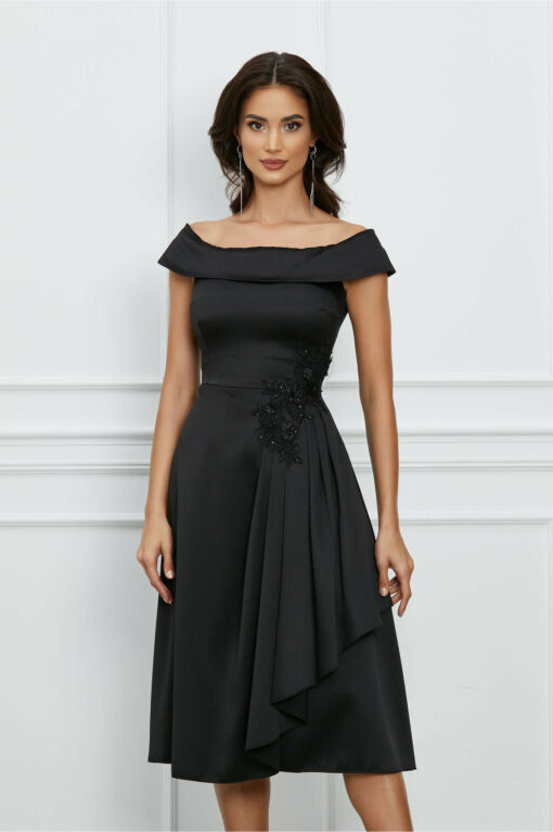 Black Friday 2022 Rochie MBG neagra din tafta cu broderie in talie