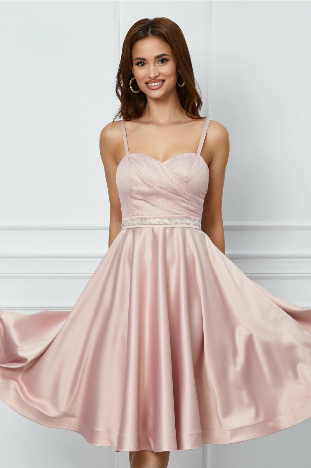 Black Friday 2022 Rochie MBG roz cu aplicatie in talie