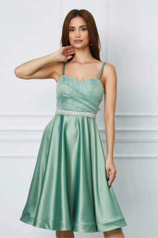 Black Friday 2022 Rochie MBG verde cu aplicatie in talie