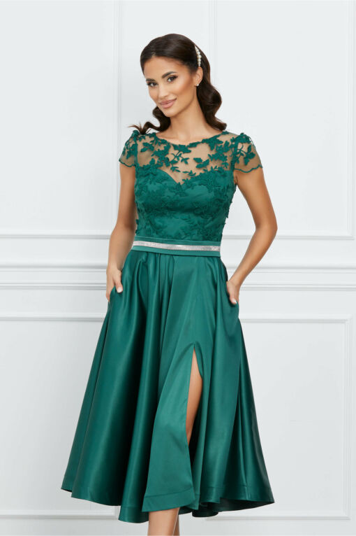 Black Friday Rochie MBG verde cu dantela la bust si crepeu maxi