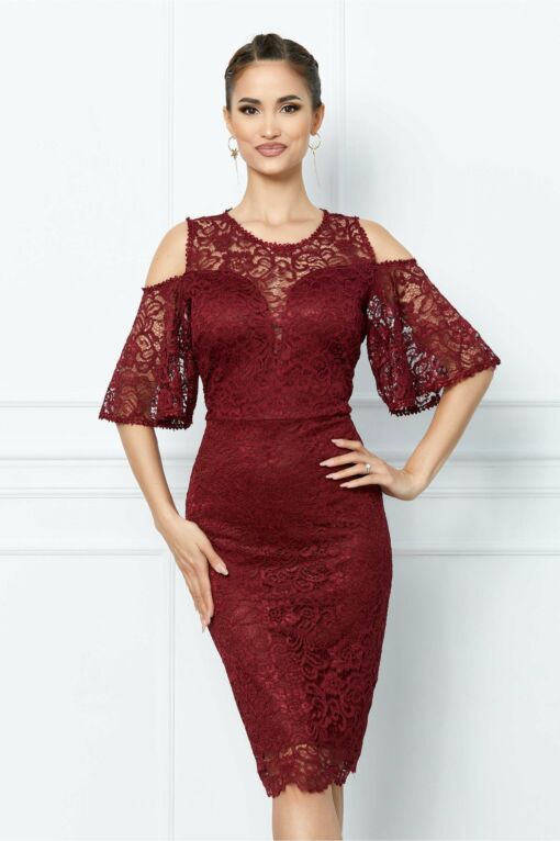 Black Friday 2022 Rochie Monica bordo cu maneci evazate si decupate la umeri