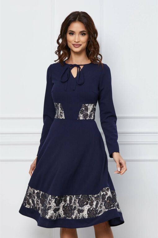 Black Friday 2022 Rochie Moze bleumarin cu broderie bej in talie si pe fusta