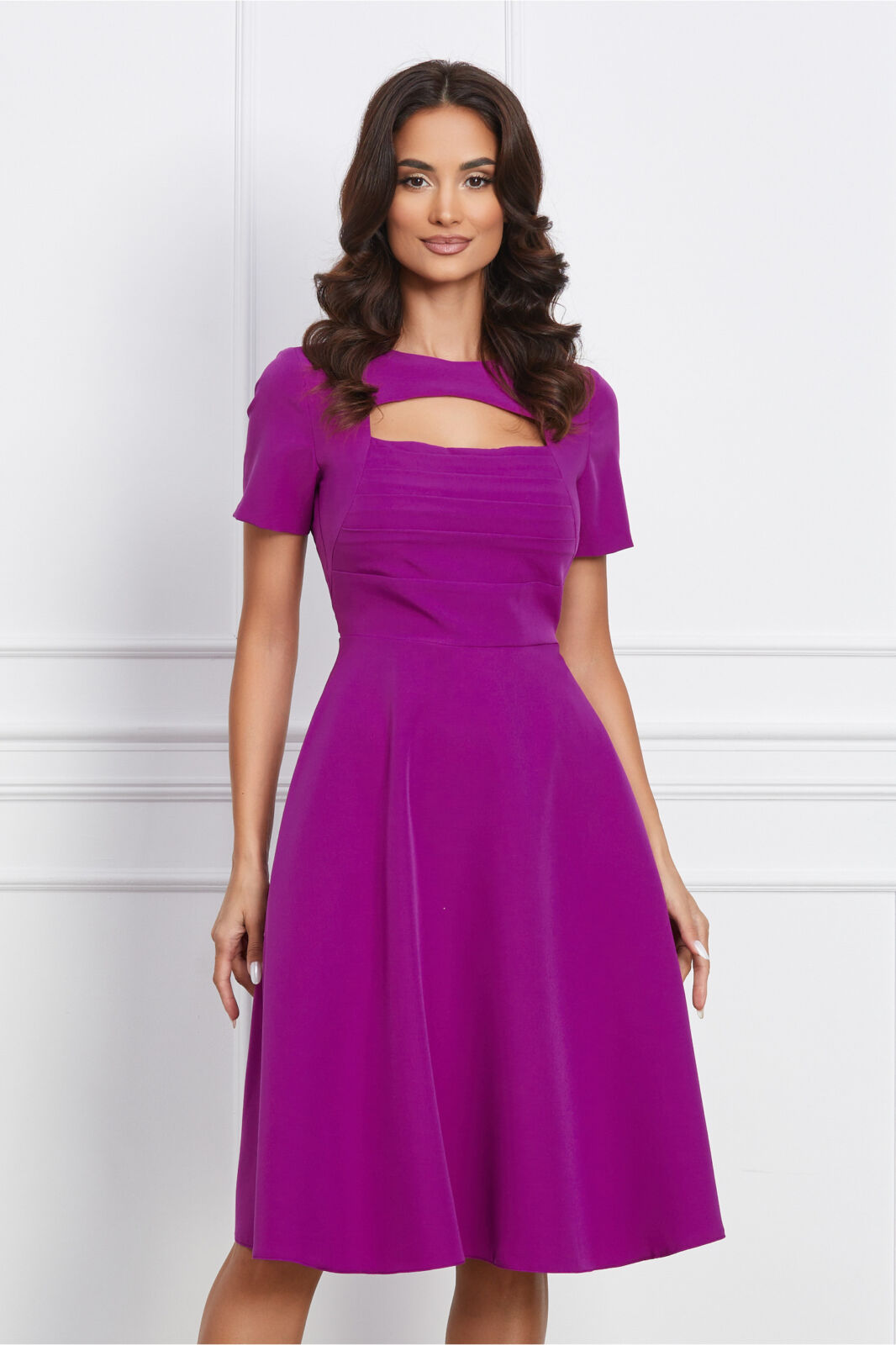 Black Friday 2022 Rochie Moze mov cu decupaj la decolteu