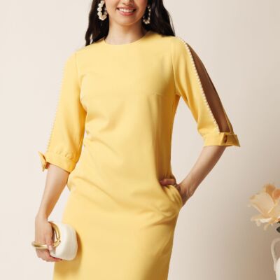 Black Friday Rochie scurta galbena din stofa cu croi drept si perle pe maneci- Moze