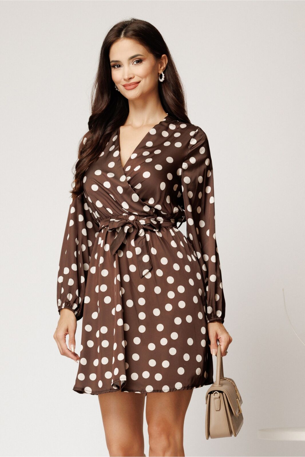 Black Friday Rochie scurta maro din satin cu buline albe si cordon in talie