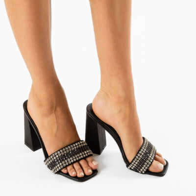 Black Friday Saboti dama Safa Negri